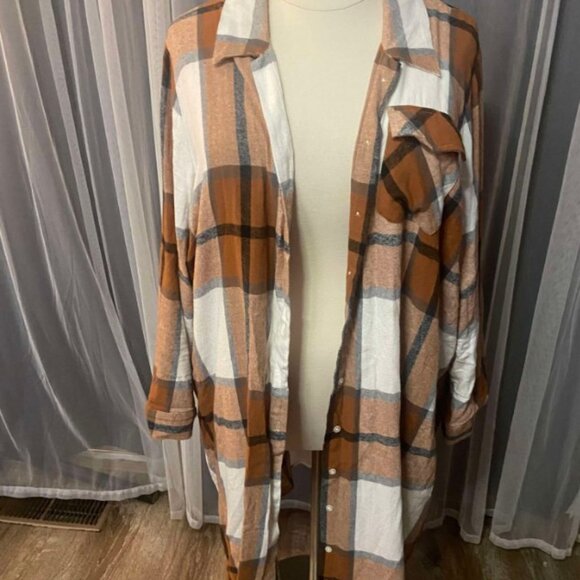 Torrid size 4 (26W) Plaid Brown Cotton Long Line Shacket - Picture 7 of 10